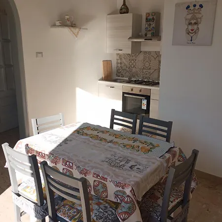 Apartament John Mary House *