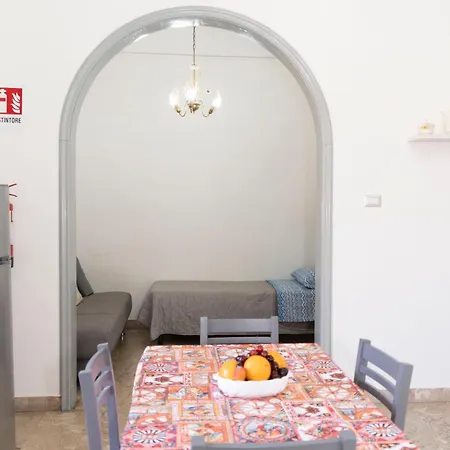 John Mary House Apartmán Katánie