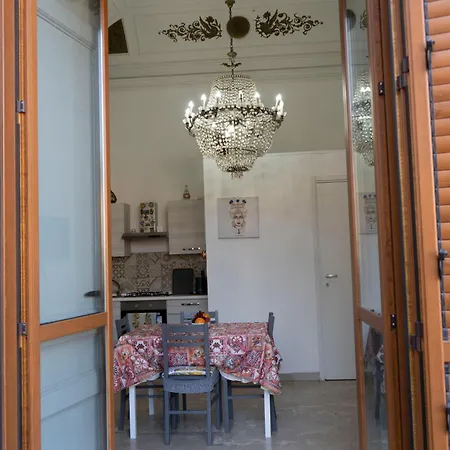 John Mary House Apartmán *