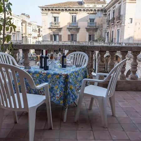 John Mary House Apartamento Catania