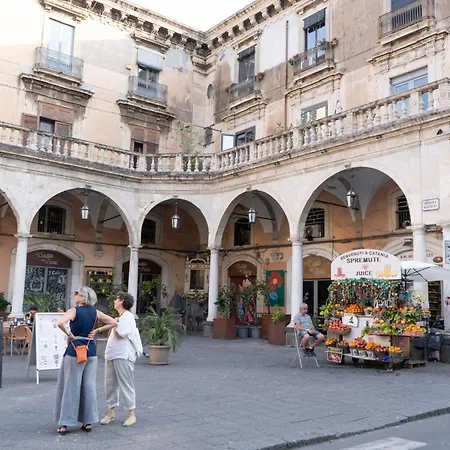 John Mary House Apartmán Katánie